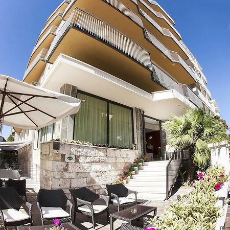 Hotel Brig Cattolica Ngoại thất bức ảnh